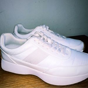 Women's Bettie Lace Up Jogger Sneakers DV dolce vita